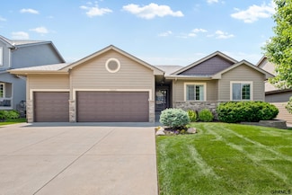 19369 Blaine St, Omaha, NE 68135
