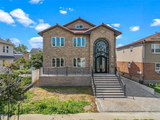 20222 45th Dr, Bayside, NY 11361