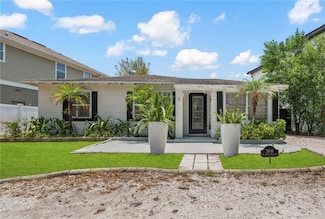 3606 W Royal Palm Cir, Tampa, FL 33629