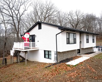 19 Rose Ln, Wappingers Falls, NY 12590