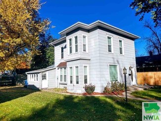 127 3rd Ave SW, Le Mars, IA 51031