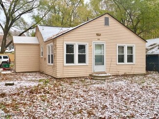 450 Collins Ave, Muskegon, MI 49444