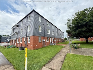 415 Kenna Dr Unit 94, South Charleston, WV 25309