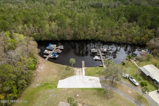141 Pine Lake Dr, Satsuma, FL 32189