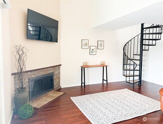 2431 S 248th St Unit C36, Kent, WA 98032