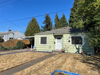 1039 S Hawthorne St, Tacoma, WA 98465