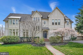 5400 Moorland Ln, Bethesda, MD 20814