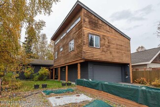 1331 Hillcrest Dr, Anchorage, AK 99503