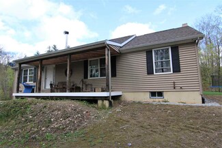 11 Lake Rd, Webster, NH 03303
