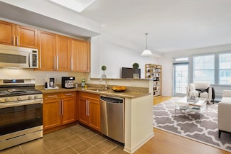 30 Freedom Way Unit 101, Jersey City, NJ 07305