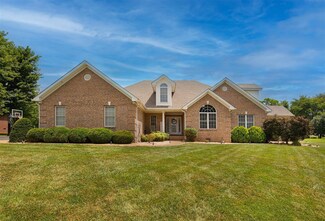 824 Hunters Pointe Ln, Bowling Green, KY 42104