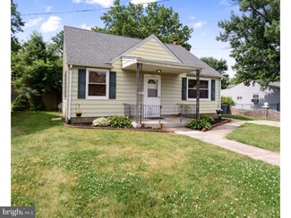 138 E Monroe Ave, Magnolia, NJ 08049
