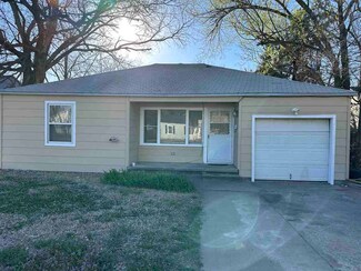 1016 N Oak St, Ponca City, OK 74601