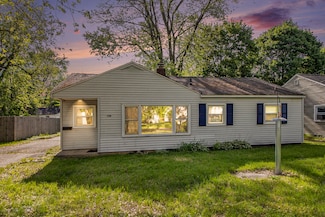 709 Chrysler St, Kalamazoo, MI 49048
