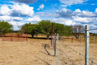 953 Fm-799, George West, TX 78022