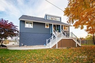 301 John St, Belpre, OH 45714