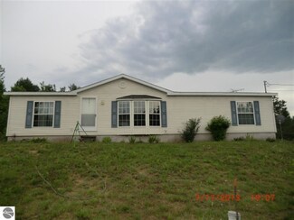 1310 E Wexford Ave, Buckley, MI 49620