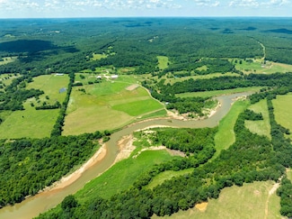 0 Strawberry River Rd Unit 25024554, Poughkeepsie, AR 72569