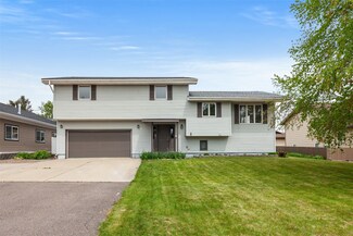 1017 13th St W, Columbia Falls, MT 59912