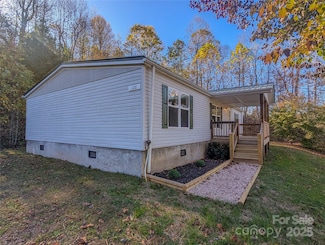 126 Juniper Dr, Burnsville, NC 28714