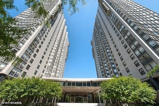 5701 N Sheridan Rd Unit 7N, Chicago, IL 60660