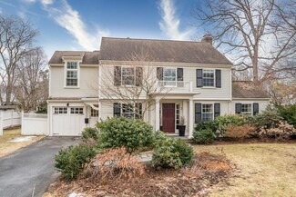 3 Auburn Rd, Wellesley Hills, MA 02481