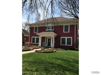 821 Central Ave SW, Le Mars, IA 51031