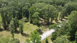 1085 Juniper Ln, Ville Platte, LA 70586