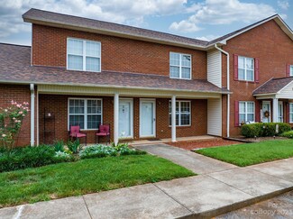 102 Brandywine Dr NE, Conover, NC 28613