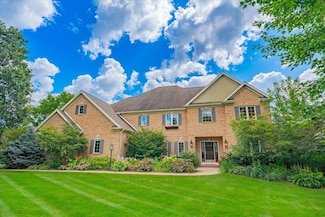 5556 Surrey Ln, Waunakee, WI 53597