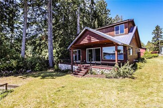 1080 E Island View Rd, Grapeview, WA 98546