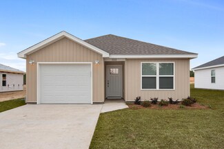 5327 Holley Dr, Crestview, FL 32539