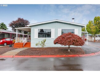 13640 SE Highway 212 Unit 25, Clackamas, OR 97015