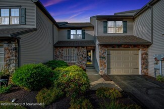 61 Hedge Row Run, Clarks Summit, PA 18411