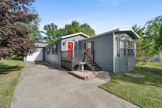 11251 Sheffield Dr, Somerset Center, MI 49282