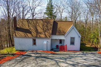 35 Slalom Dr, Grantham, NH 03753