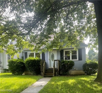 1881 17th St SW, Akron, OH 44314
