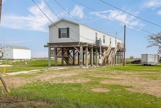 5230 Mechanic St, Port Arthur, TX 77640