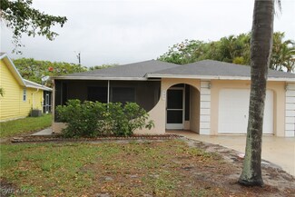 787 98th Ave N, Naples, FL 34108