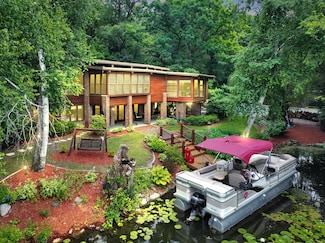 S110W30520 YMcA Camp Rd, Mukwonago, WI 53149