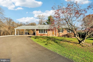 21 Garfield Ct, Gaithersburg, MD 20882