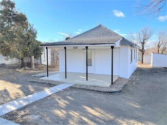220 7th St, Limon, CO 80828