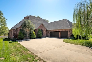 3200 W Rivulet Pass, Springfield, MO 65810