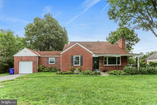7012 Warfield Rd, Gaithersburg, MD 20882