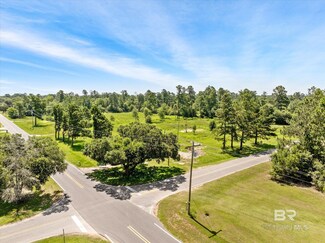 24630 Daw Rd, Elberta, AL 36530