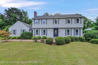 12 Mabern Dr, Holmdel, NJ 07733