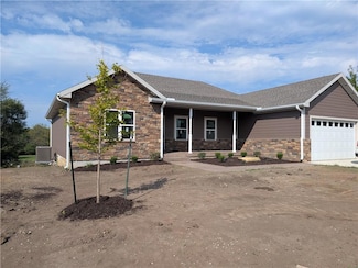 1107 Charles St, Knob Noster, MO 65336