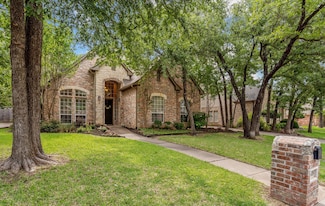 3608 Chateaux Ln, Hurst, TX 76054