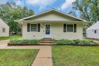 722 E 4th St, Litchfield, MN 55355