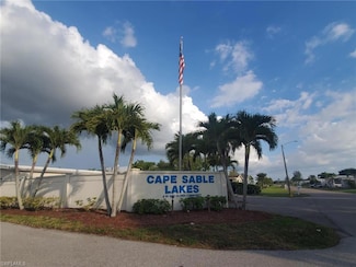 407 Cape Florida Way, Naples, FL 34104